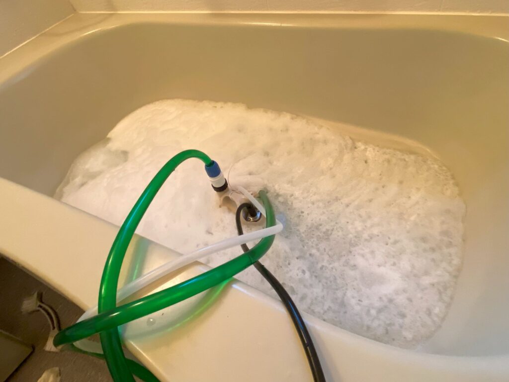 風呂釜（追い焚き配管）洗浄で生物膜を除去